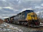 CSX 453 on Q634